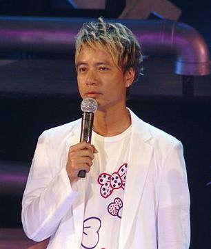 李克勤资料,音乐人生，唱响岁月流转